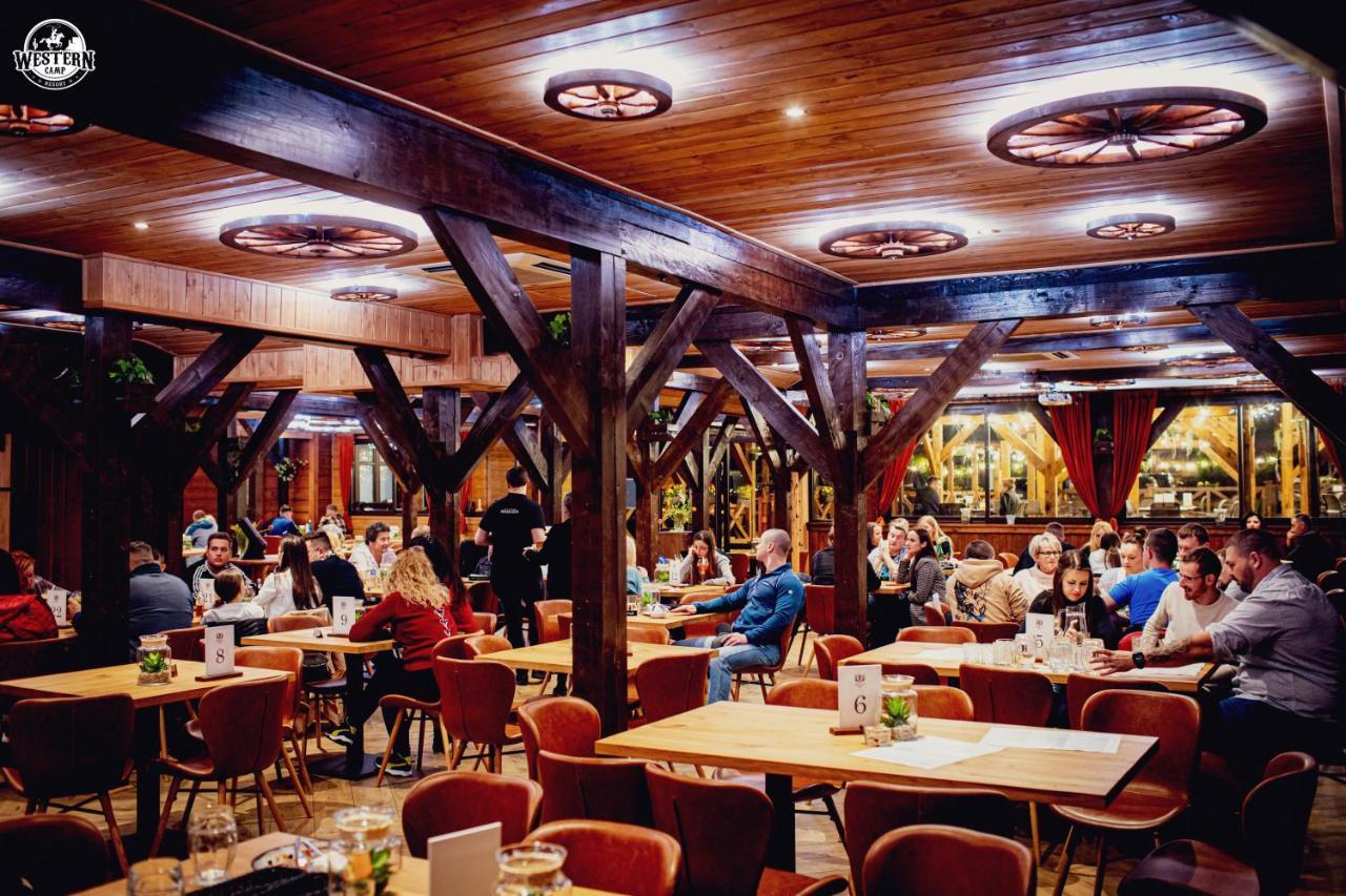 Western Camp Resort Zator Eksteriør billede