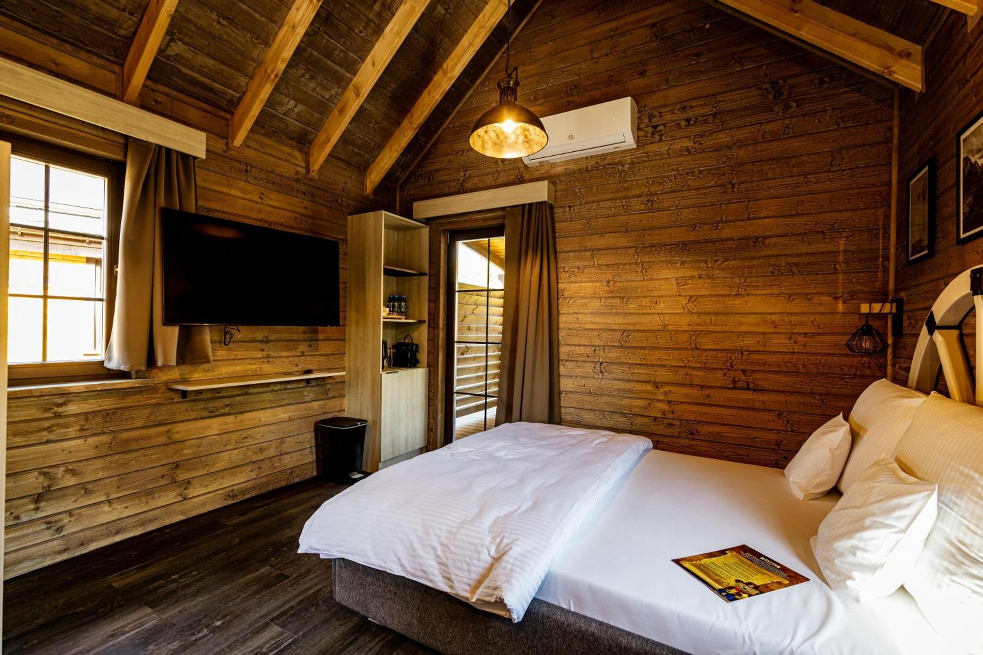 Western Camp Resort Zator Eksteriør billede