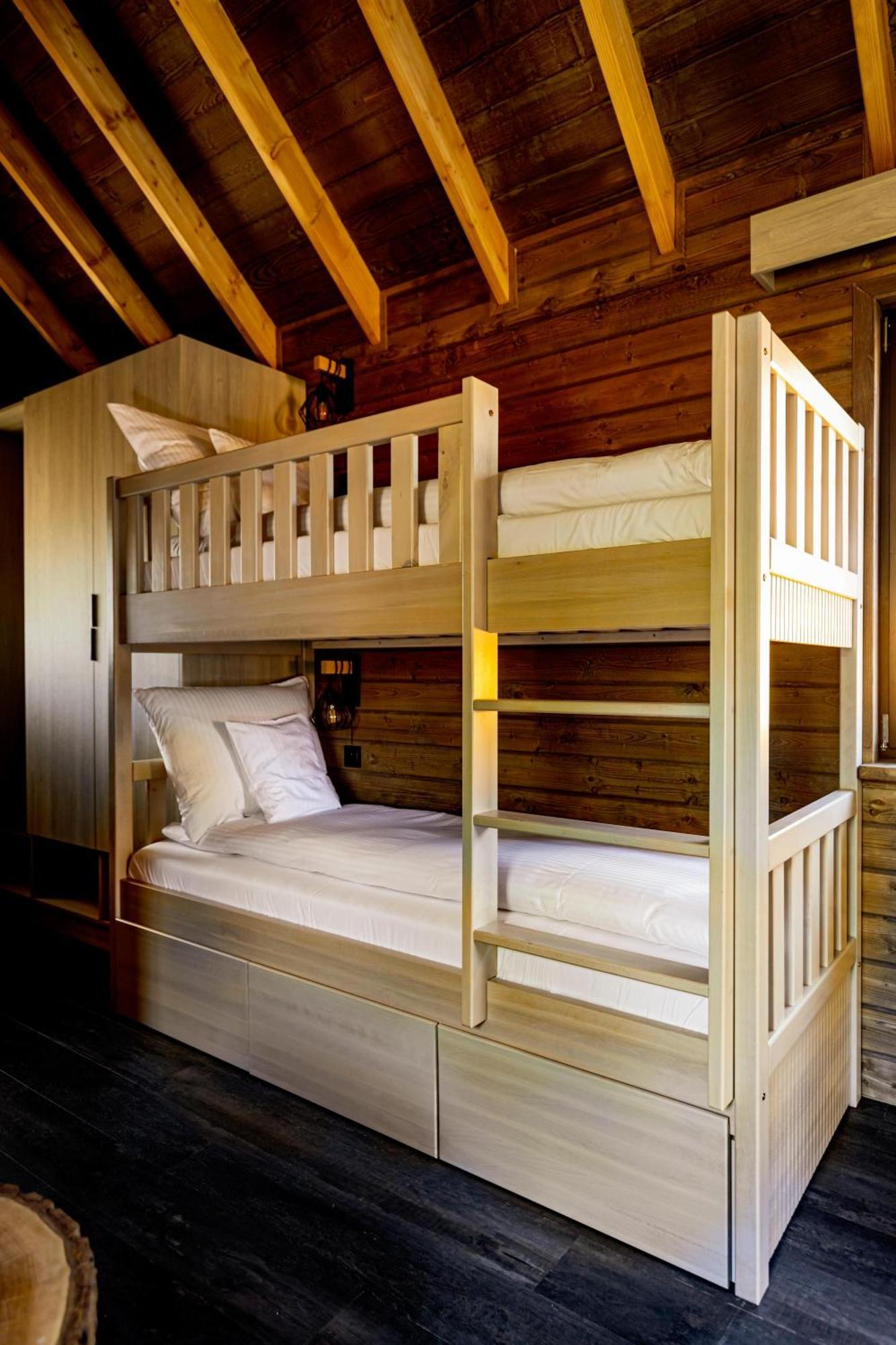 Western Camp Resort Zator Eksteriør billede