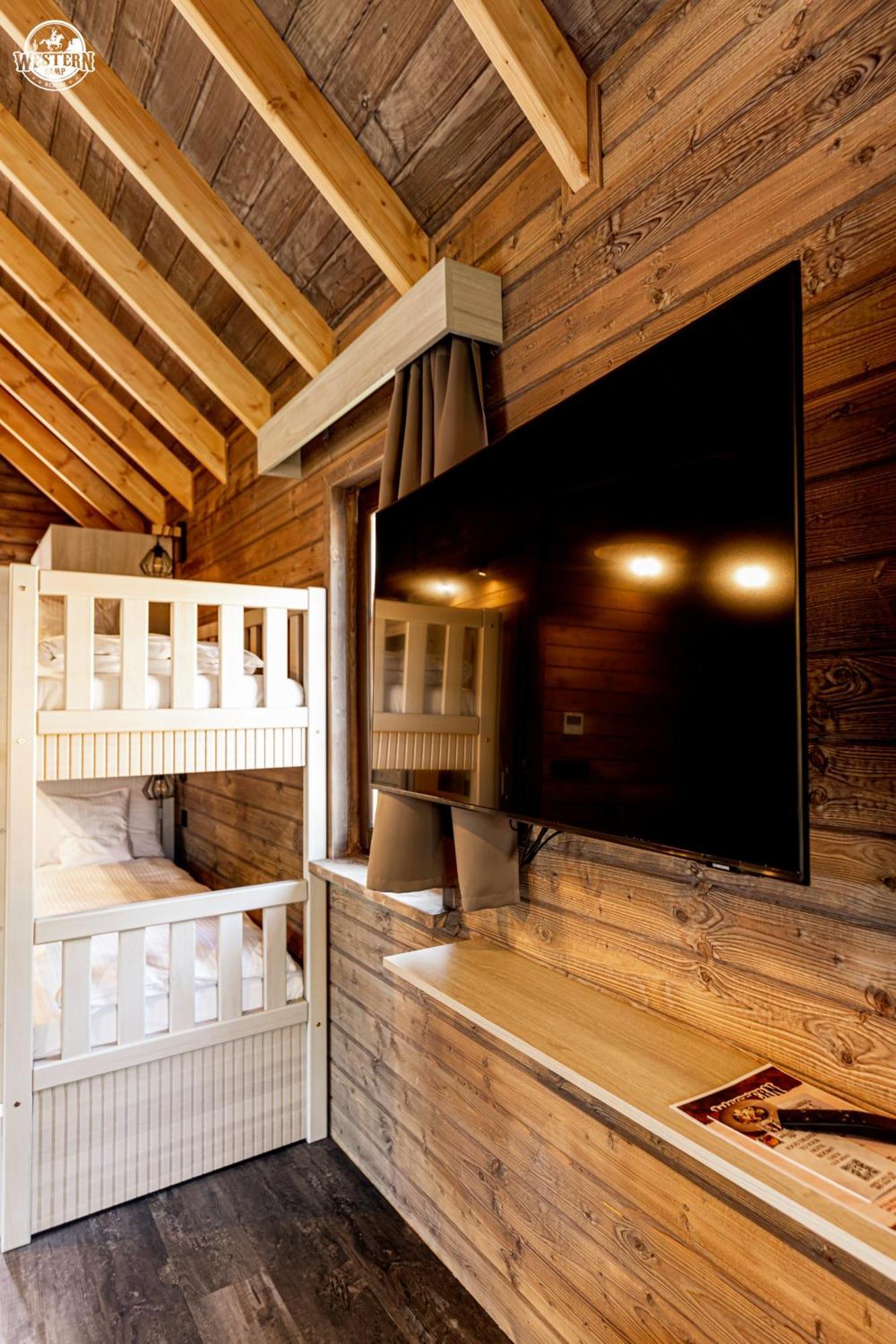 Western Camp Resort Zator Eksteriør billede