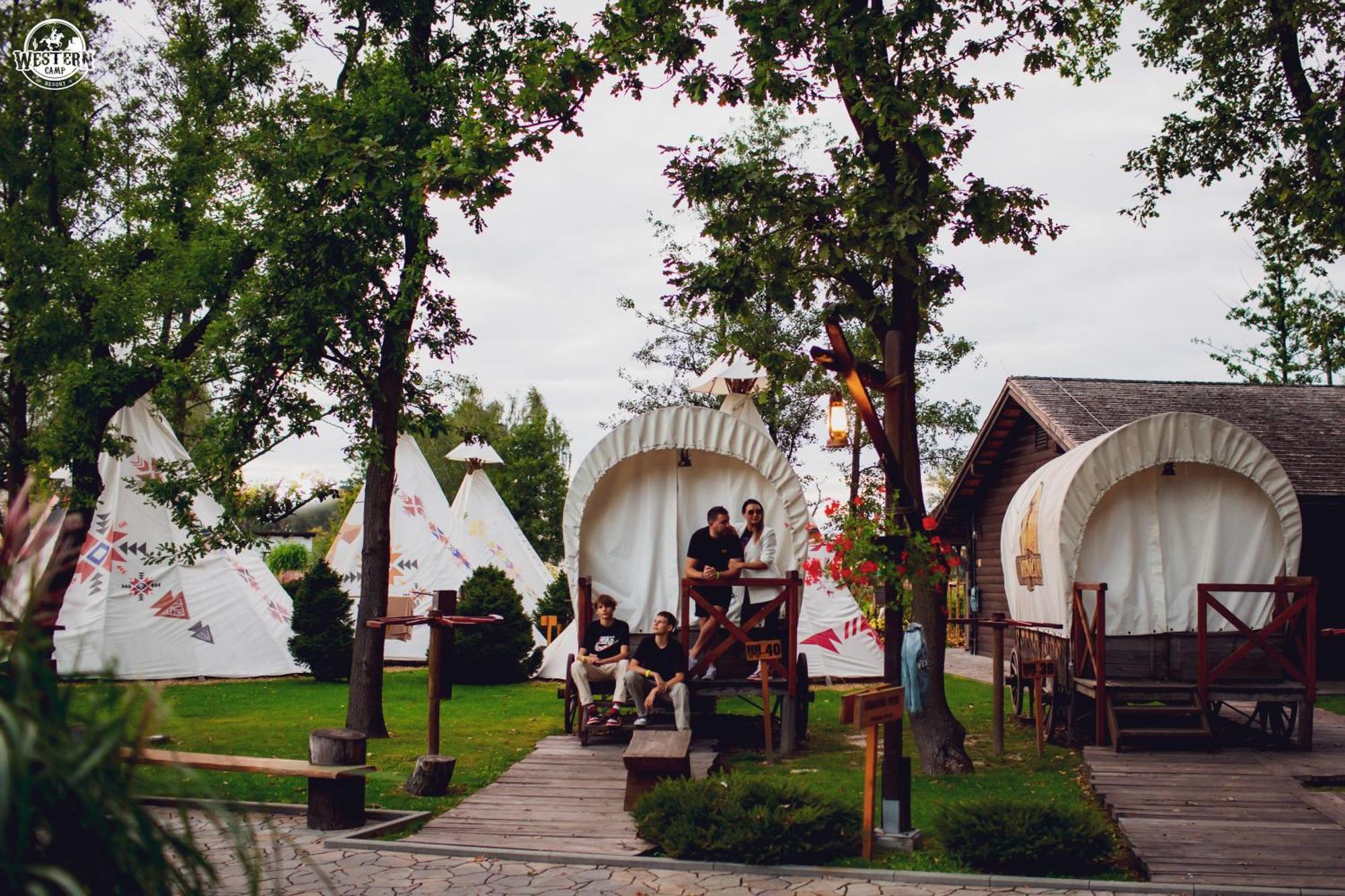 Western Camp Resort Zator Eksteriør billede