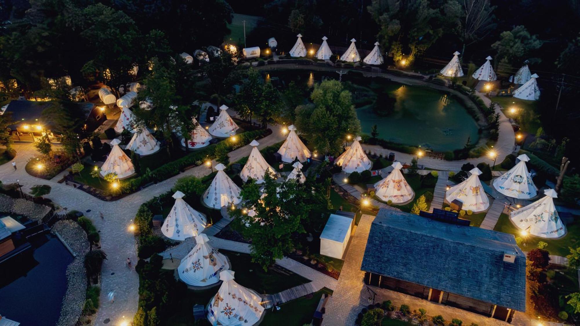 Western Camp Resort Zator Eksteriør billede