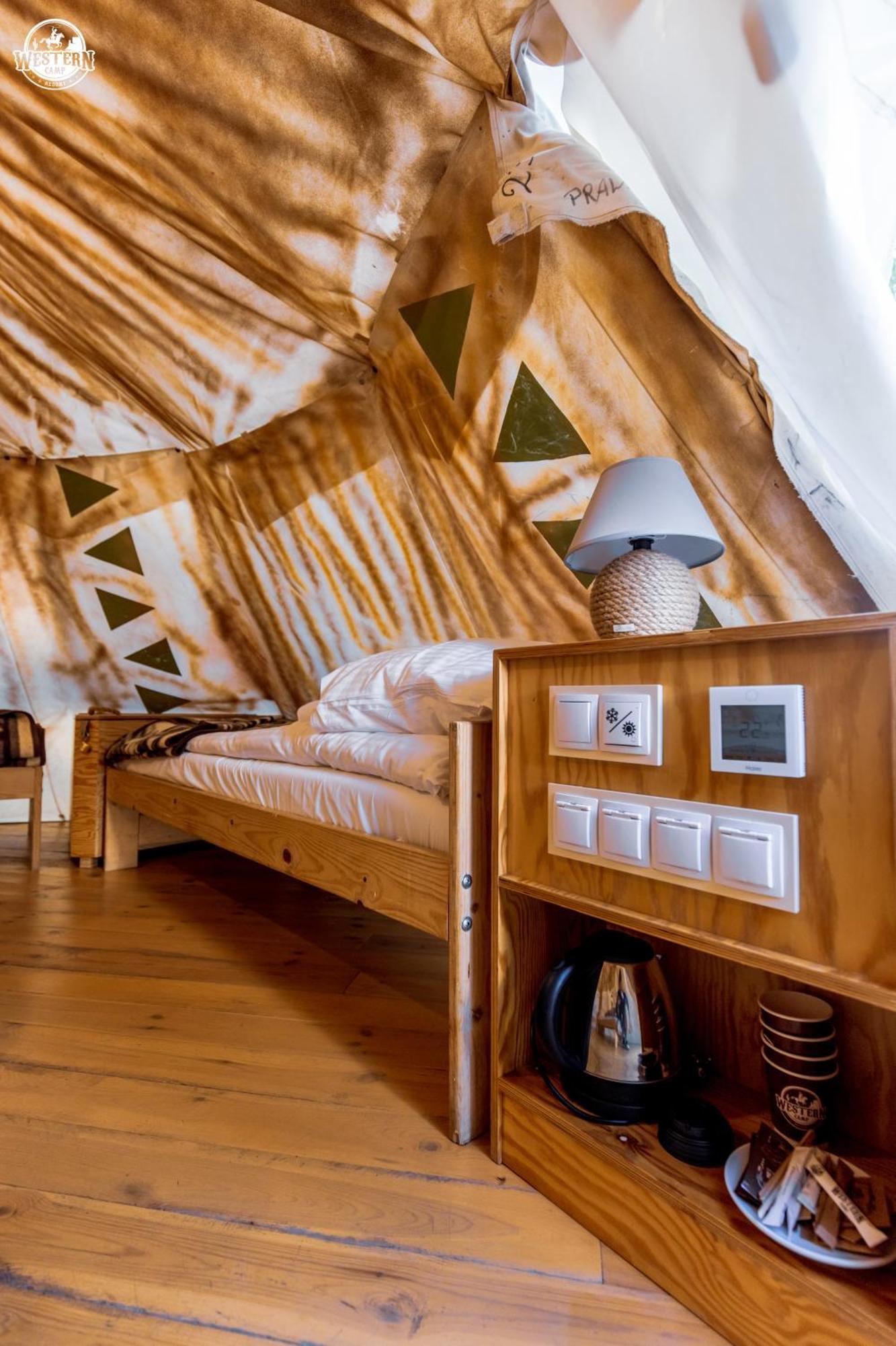 Western Camp Resort Zator Eksteriør billede